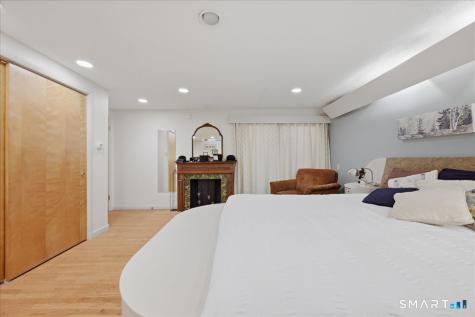15 Mitchell Drive East Lyme CT 06357
