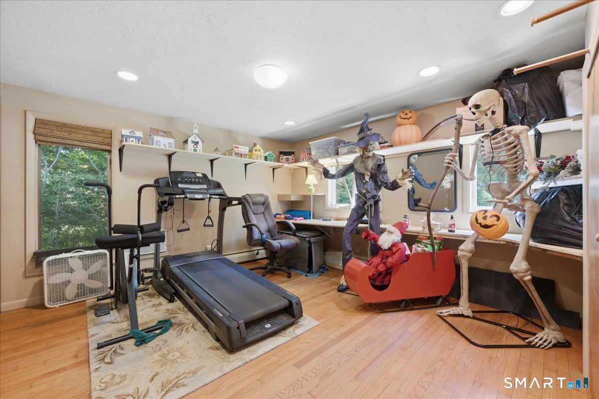 15 Mitchell Drive East Lyme CT 06357