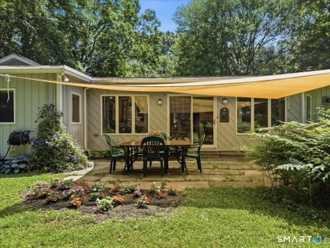 15 Mitchell Drive East Lyme CT 06357