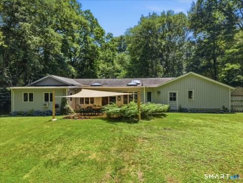15 Mitchell Drive East Lyme CT 06357