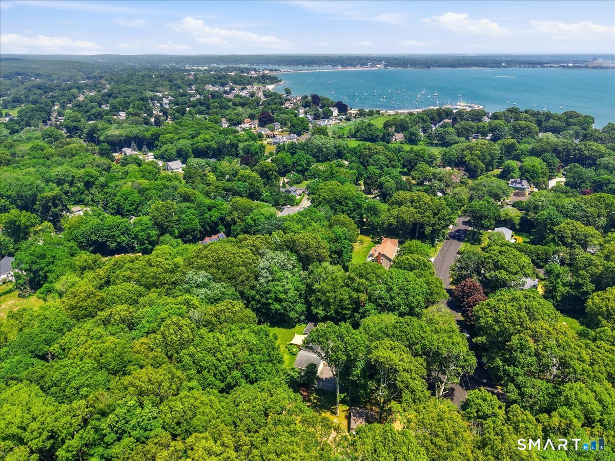 15 Mitchell Drive East Lyme CT 06357