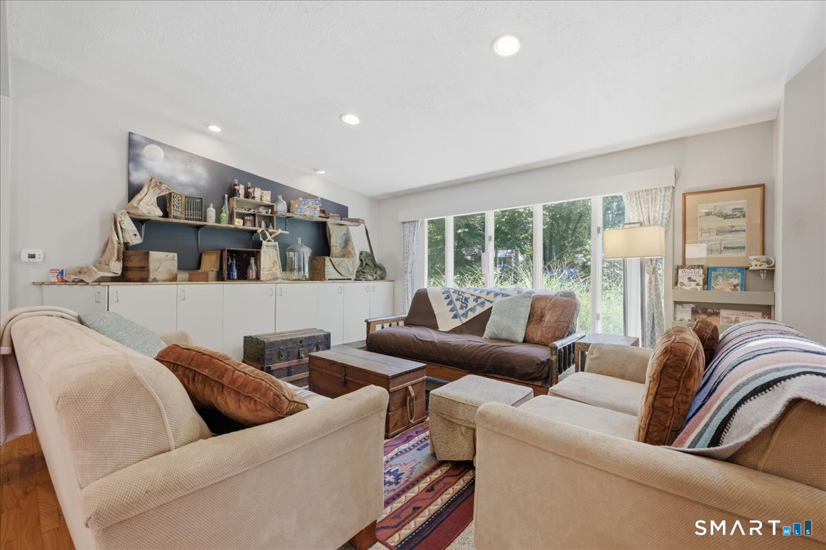 15 Mitchell Drive East Lyme CT 06357