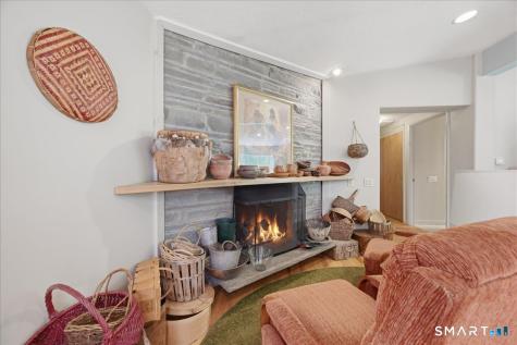 15 Mitchell Drive East Lyme CT 06357