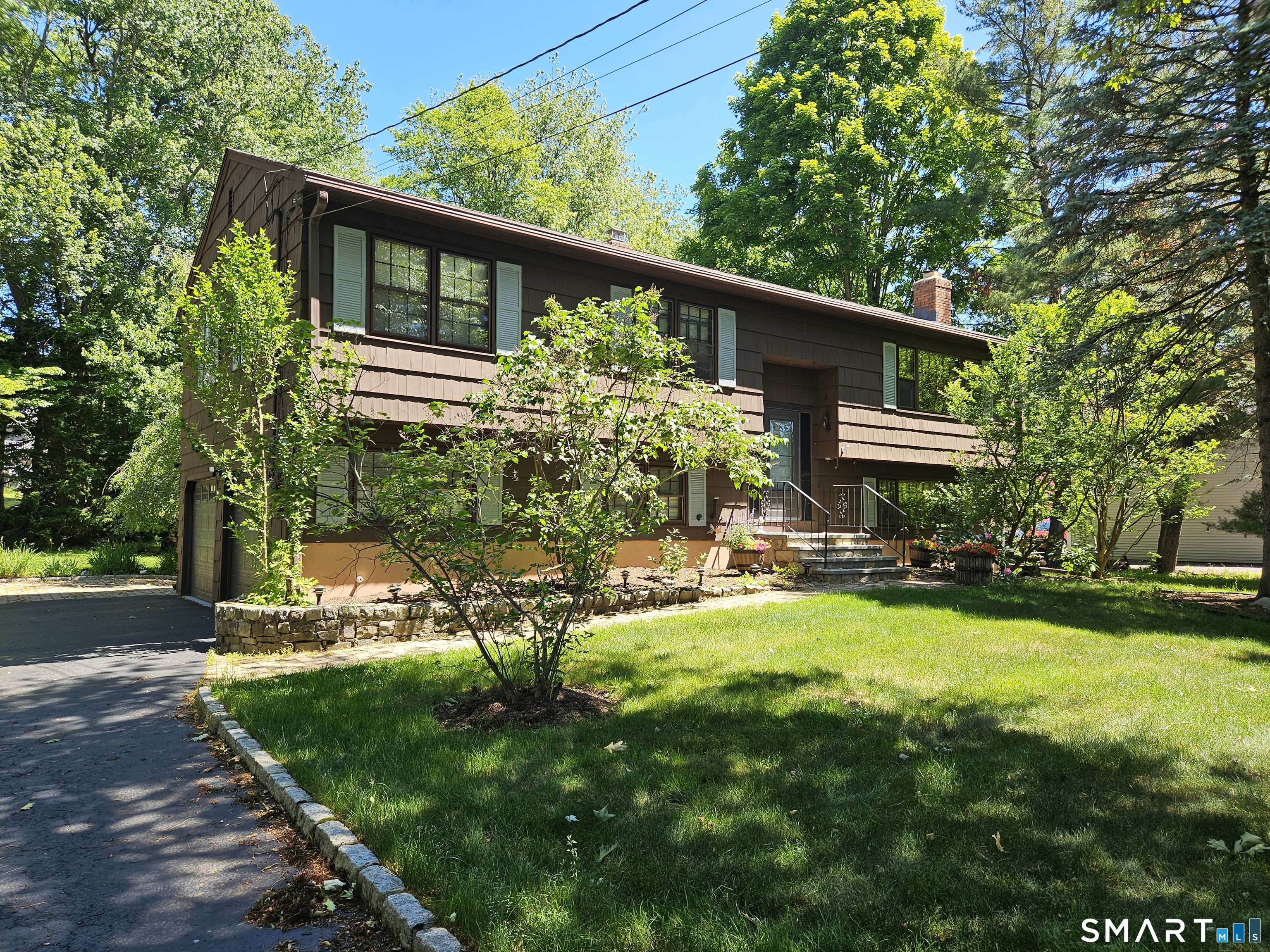 2010 Old Town Road Trumbull CT 06611