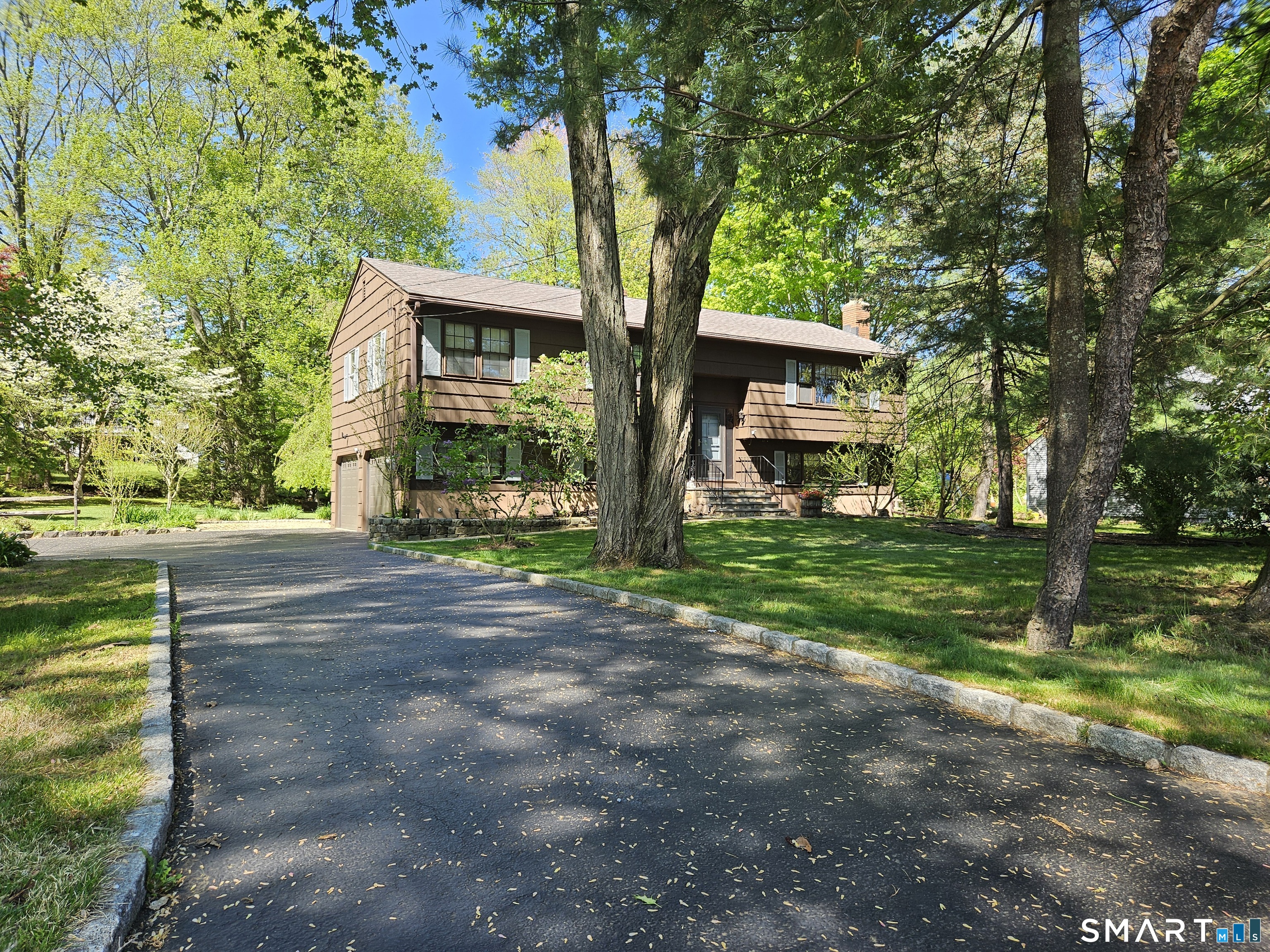 2010 Old Town Road Trumbull CT 06611
