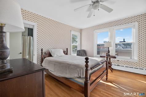 32 East Main Street Stonington CT 06378