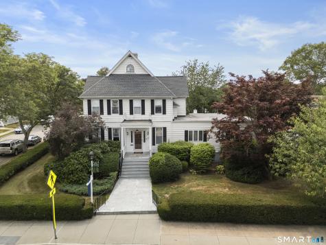 32 East Main Street Stonington CT 06378