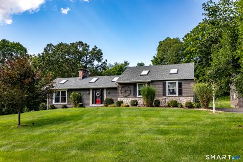 31 Bethwood Lane Woodbury CT 06798