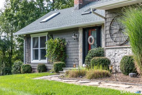 31 Bethwood Lane Woodbury CT 06798