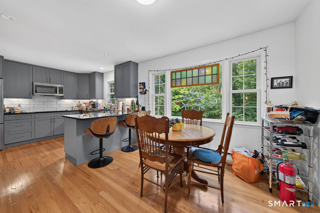 11 Jeffrey Lane Branford CT 06405