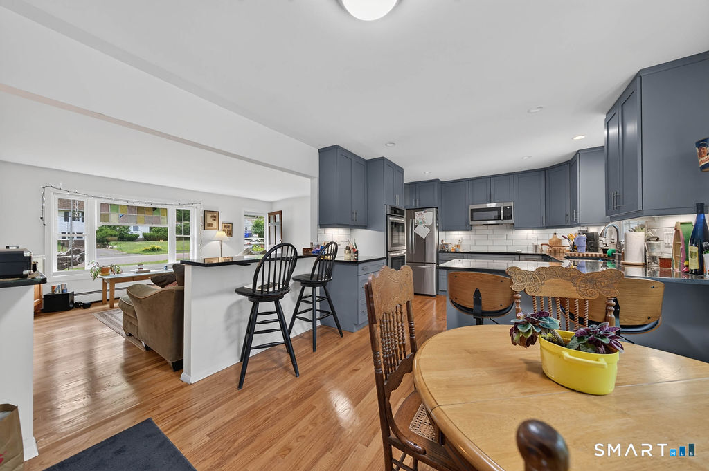 11 Jeffrey Lane Branford CT 06405