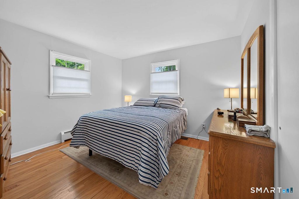 11 Jeffrey Lane Branford CT 06405