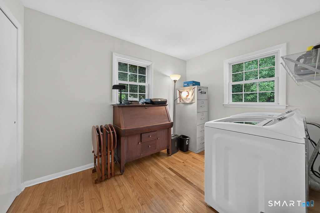 11 Jeffrey Lane Branford CT 06405