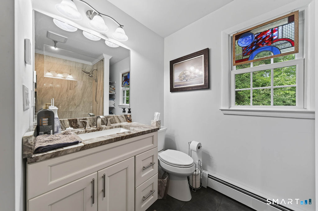 11 Jeffrey Lane Branford CT 06405