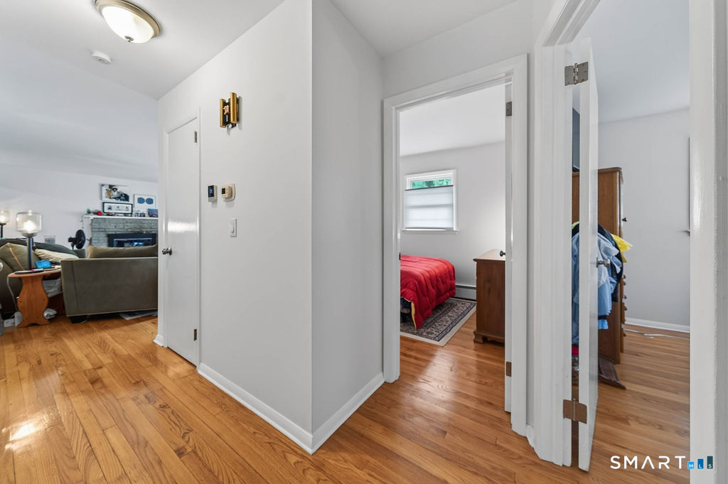 11 Jeffrey Lane Branford CT 06405