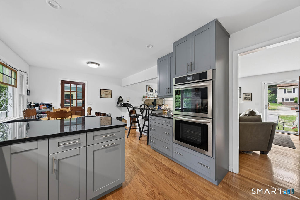 11 Jeffrey Lane Branford CT 06405