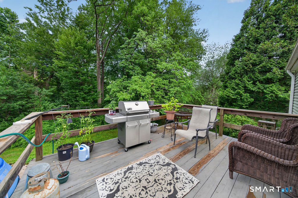 11 Jeffrey Lane Branford CT 06405
