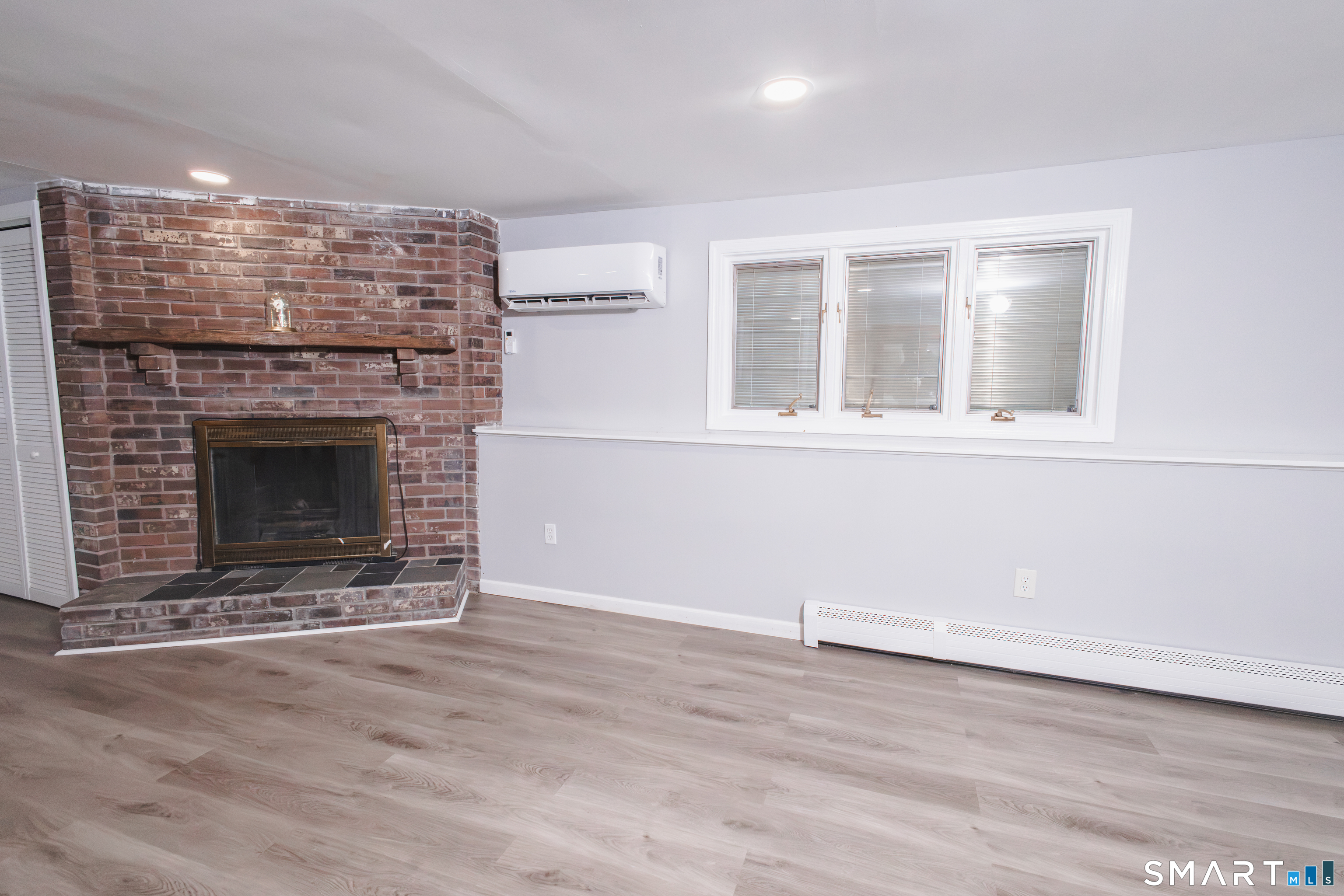 16 Stevens Street Windsor Locks CT 06096