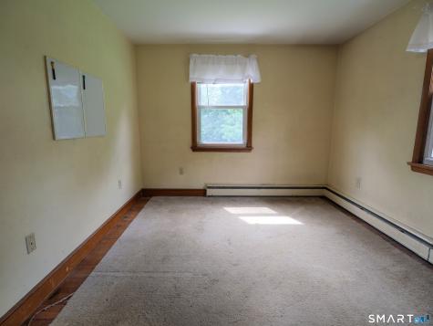 52 Phoenix Avenue Naugatuck CT 06770