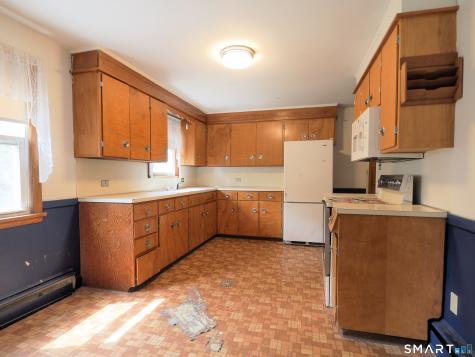 52 Phoenix Avenue Naugatuck CT 06770