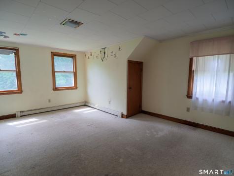 52 Phoenix Avenue Naugatuck CT 06770