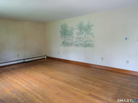 52 Phoenix Avenue Naugatuck CT 06770