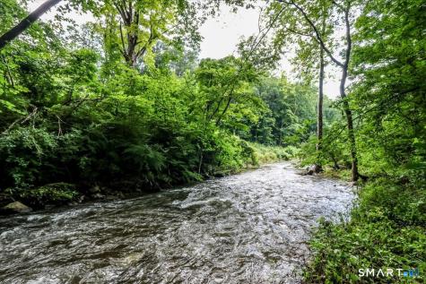 36 Paper Mill Road New Milford CT 06776