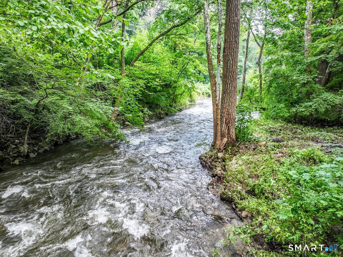 36 Paper Mill Road New Milford CT 06776
