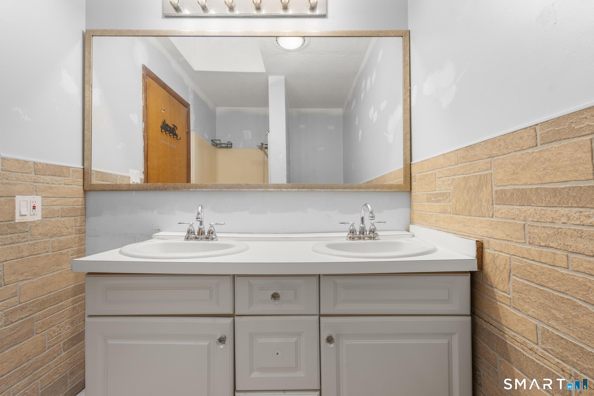 805 Woodin Street Hamden CT 06514