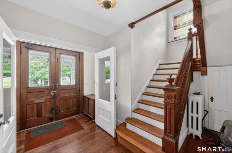 33 Church Street Guilford CT 06437