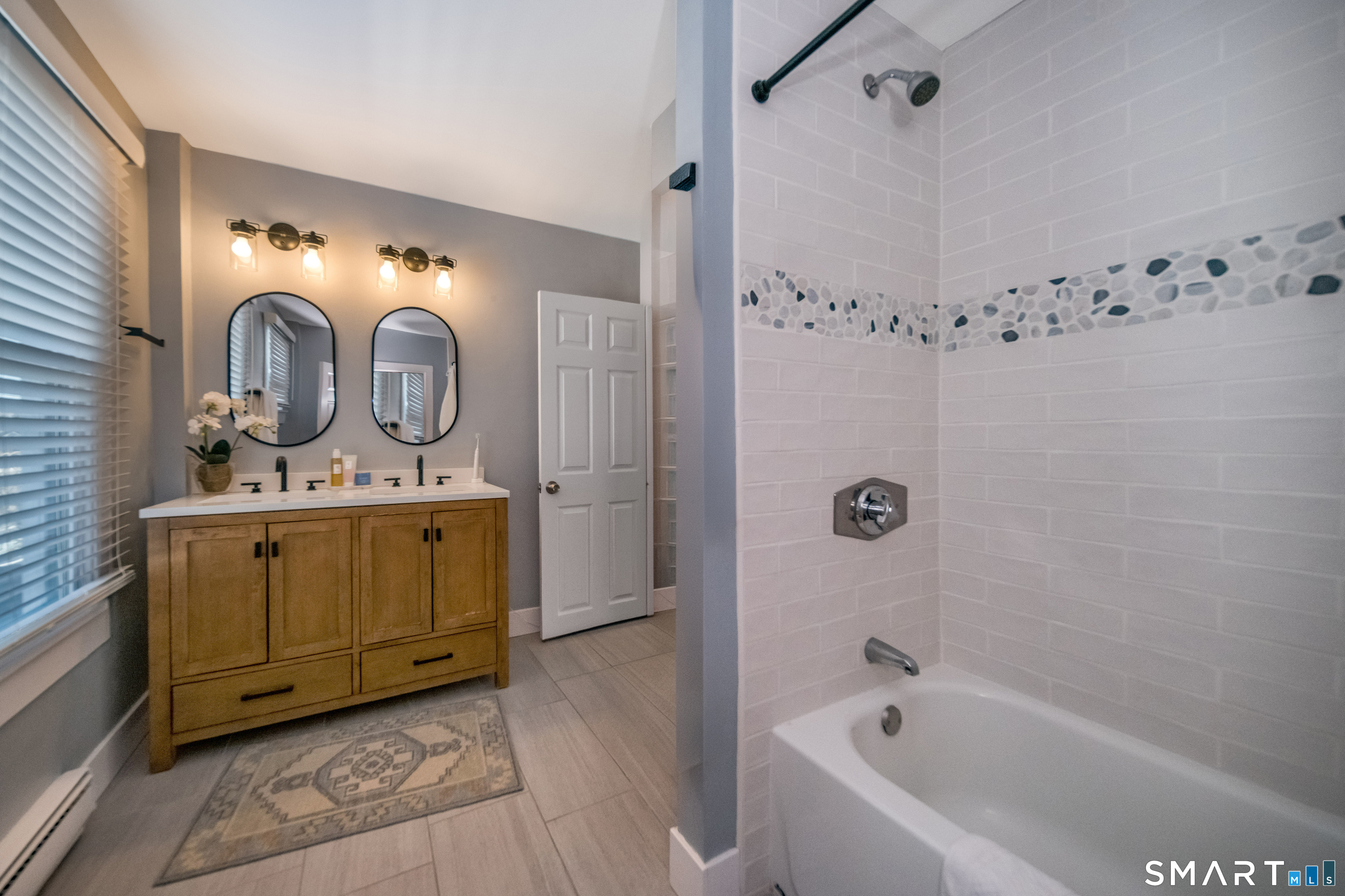 121 Middle Beach Road Madison CT 06443