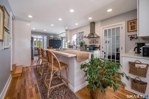 121 Middle Beach Road Madison CT 06443