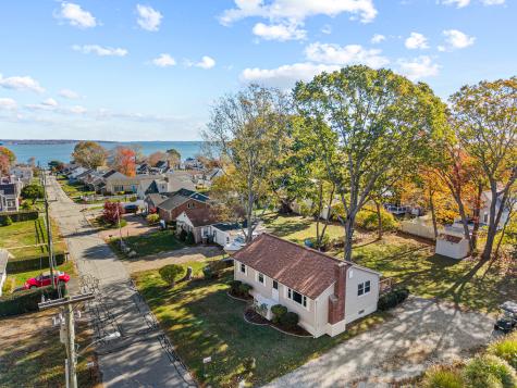 48 Billow Road East Lyme CT 06357