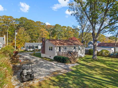 48 Billow Road East Lyme CT 06357