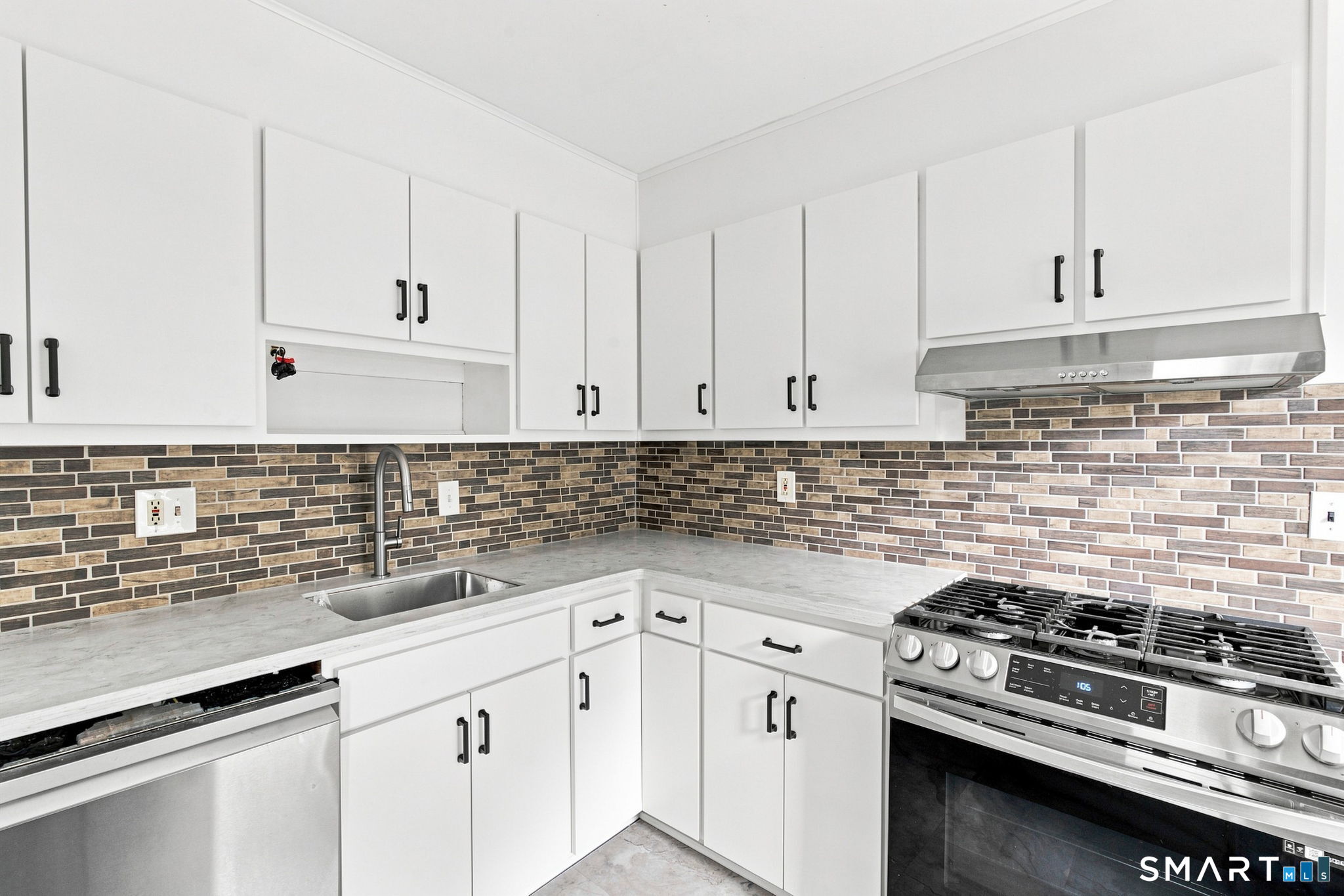 134 Oxford Drive East Hartford CT 06118