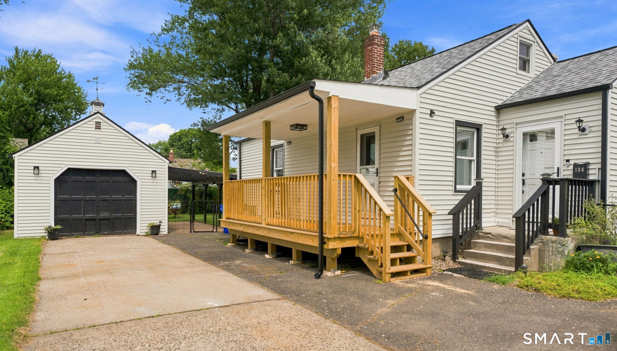134 Oxford Drive East Hartford CT 06118
