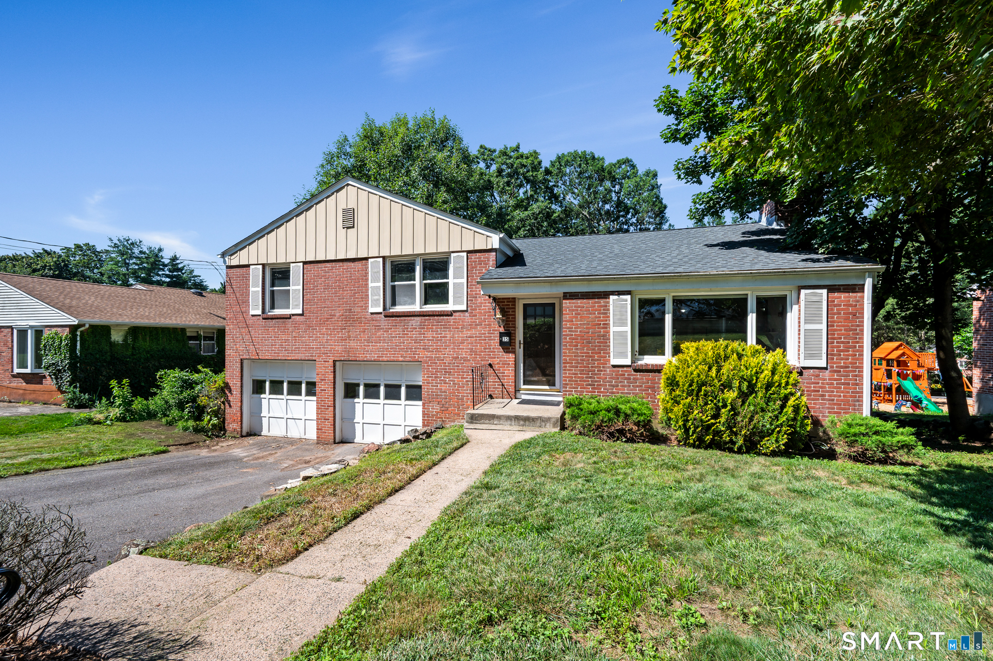 35 Fairwood Farms Drive West Hartford CT 06107