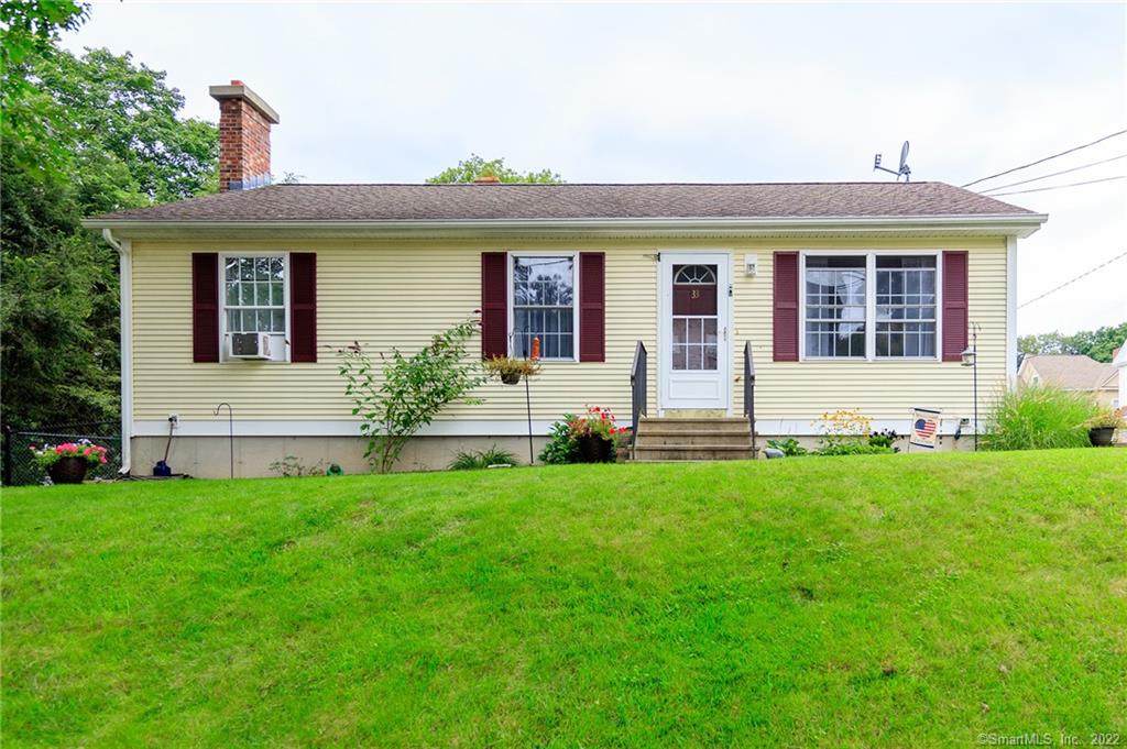 33 Pleasant Street Putnam CT 06260