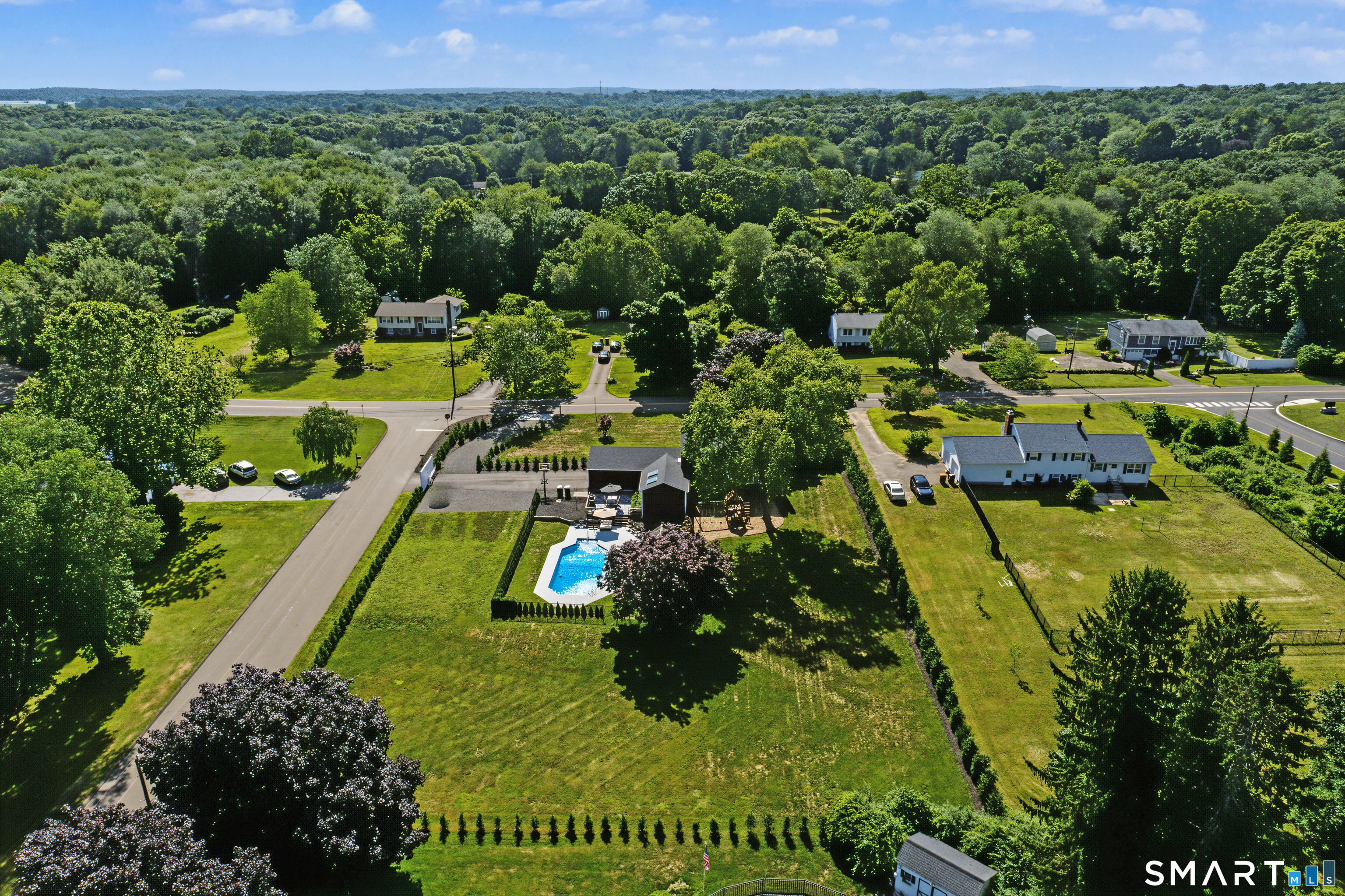 170 Mungertown Road Madison CT 06443