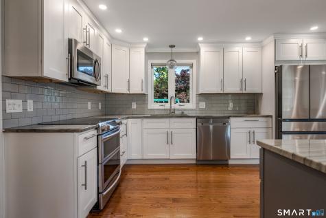 170 Mungertown Road Madison CT 06443