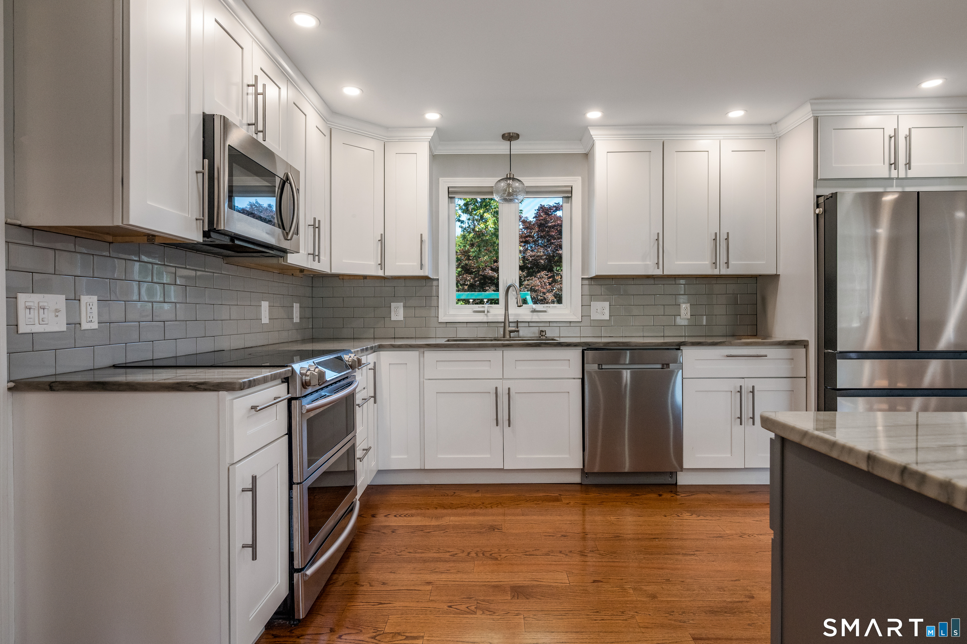 170 Mungertown Road Madison CT 06443
