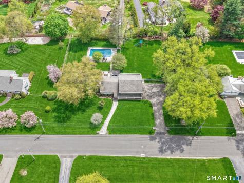 116 Far Horizons Drive Easton CT 06612
