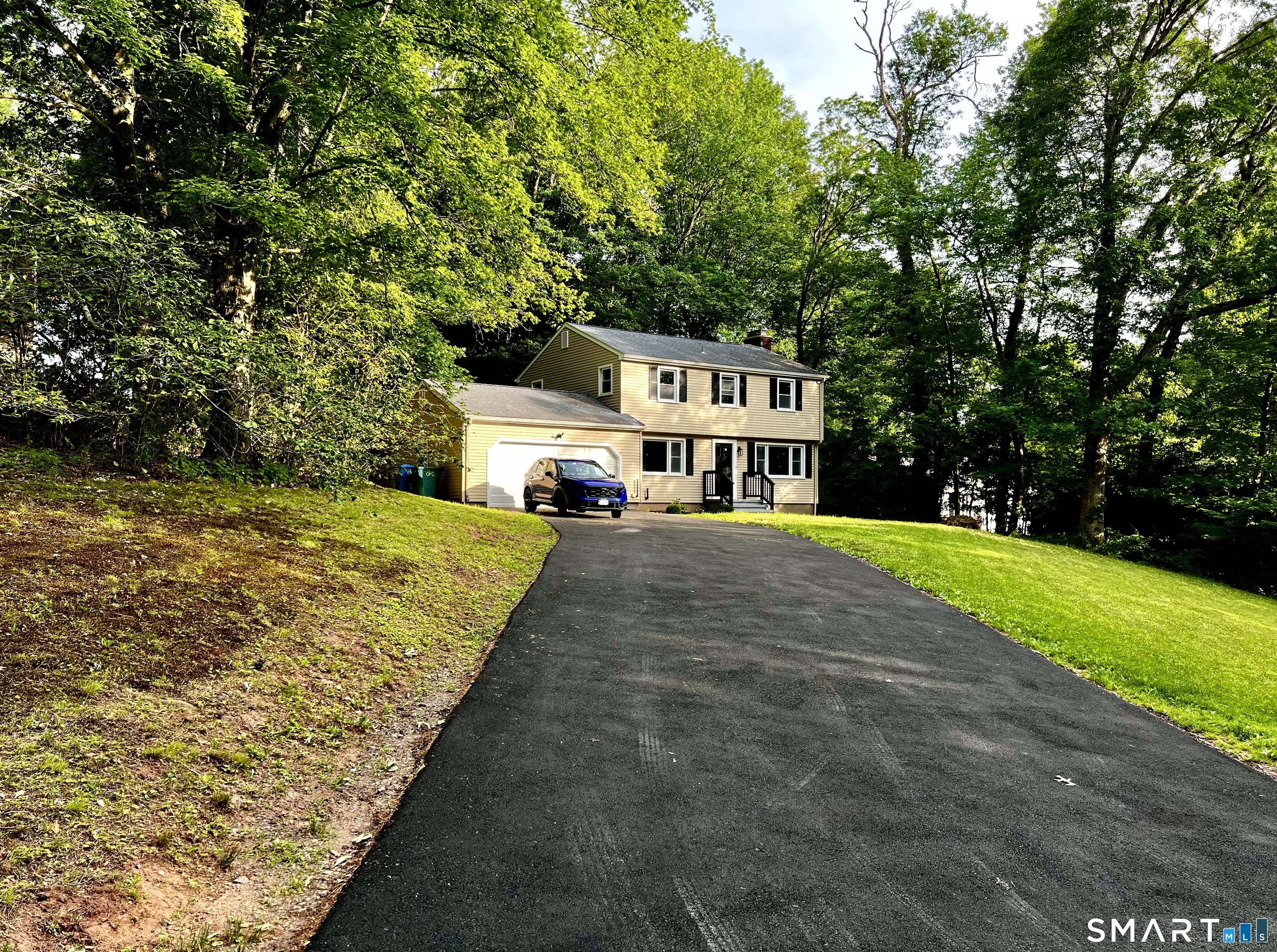 32 Forest North Court Hamden CT 06518