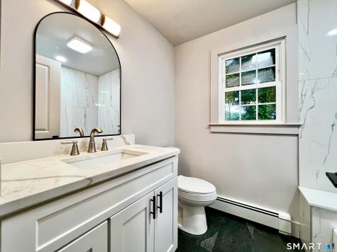 32 Forest North Court Hamden CT 06518