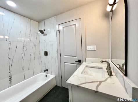 32 Forest North Court Hamden CT 06518