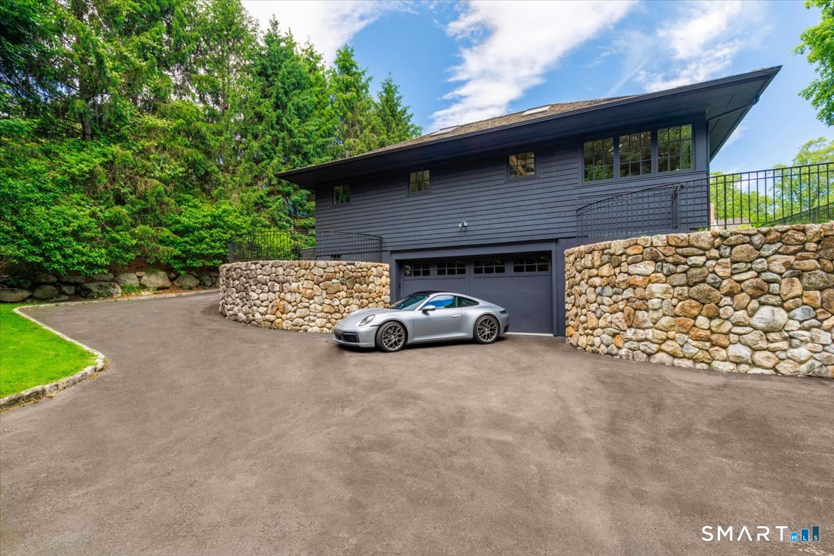 256 Country Club Road New Canaan CT 06840