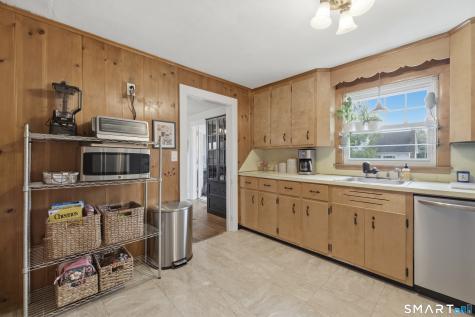 17 Riverdale Road Enfield CT 06082