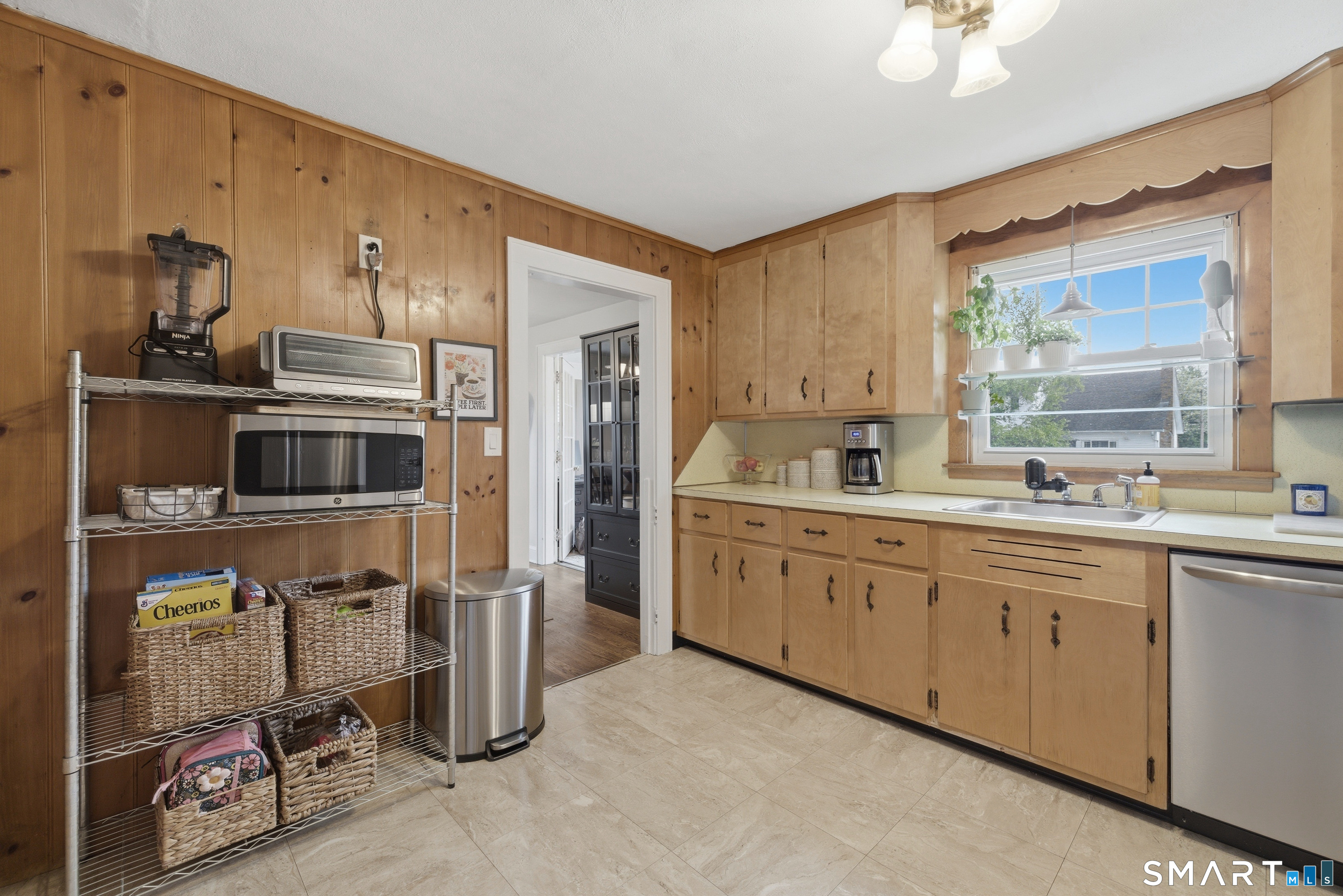 17 Riverdale Road Enfield CT 06082
