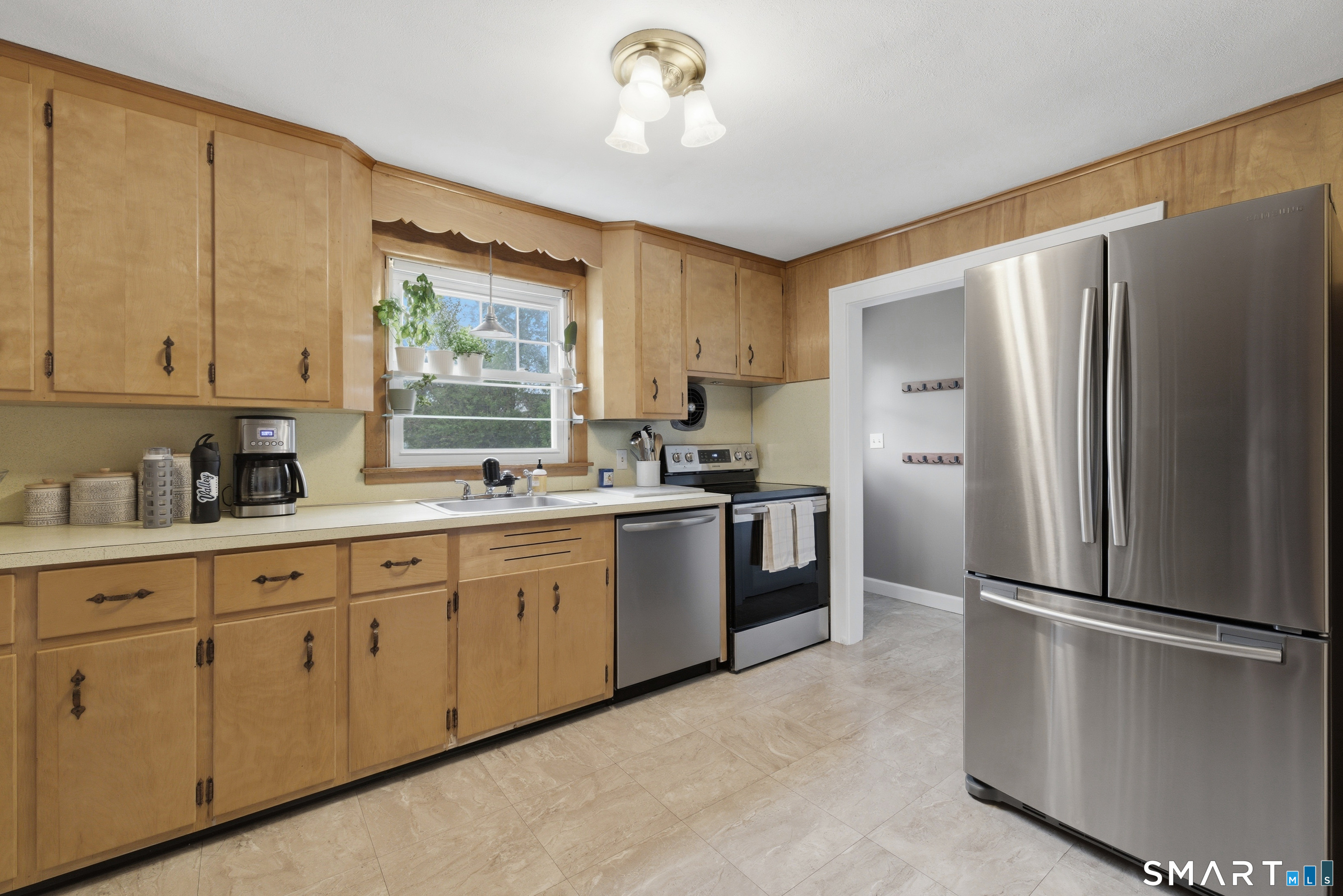 17 Riverdale Road Enfield CT 06082