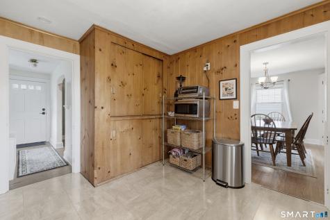 17 Riverdale Road Enfield CT 06082